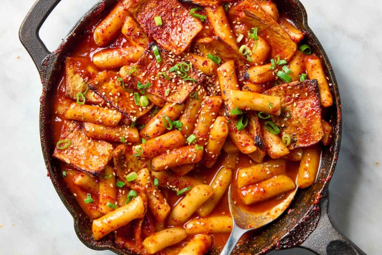 Tteokbokki, Hidangan Khas Korea yang Pedas dan Lezat