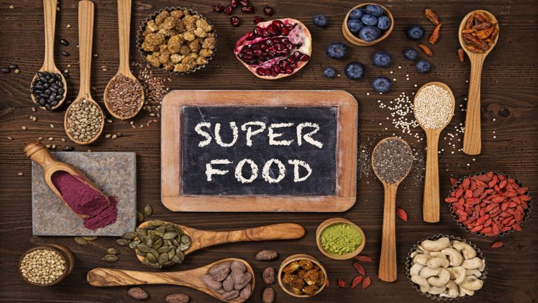 Kombinasi Superfood Lokal dan Teh Herbal untuk Kesehatan Optimal