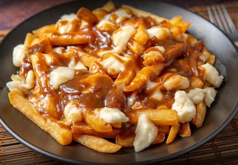 Mengenal Poutine, Hidangan Khas Kanada yang Menggoda Selera