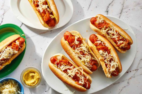 Menyelami Kelezatan Hot Dog New York, Ikon Kuliner Jalanan Amerika