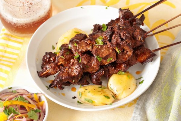 Anticuchos, Kuliner Jalanan Peru yang Kaya Sejarah dan Rasa